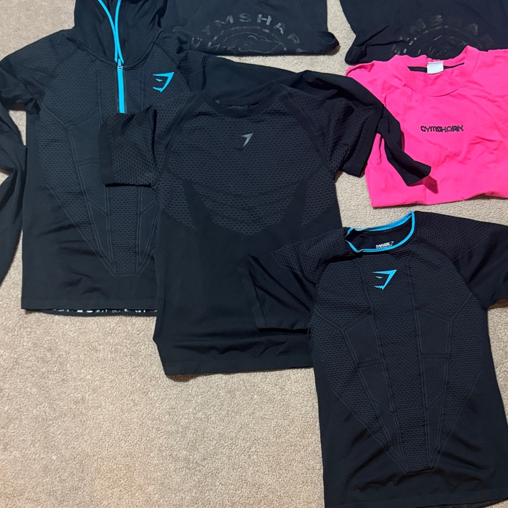 Gymshark Bundle (*rare items*) - Picture 2 of 8